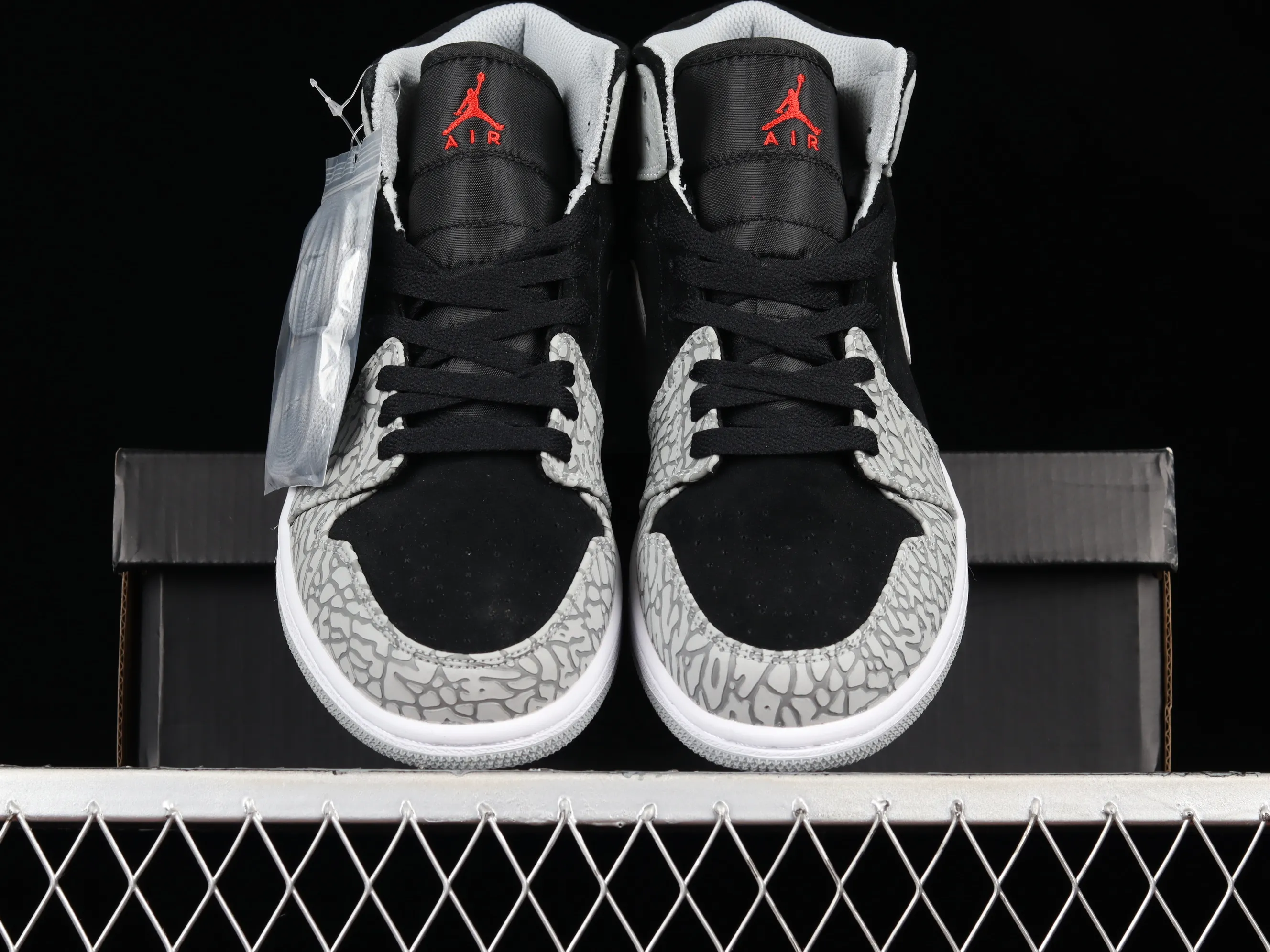 All categories Air Jordan Jordan series basketball shoes Air Jordan 1 Mid Air Jordan 1 Mid "Elephant Toe" AJ1 Joe 1 black and gray crackle pattern DM1200-016